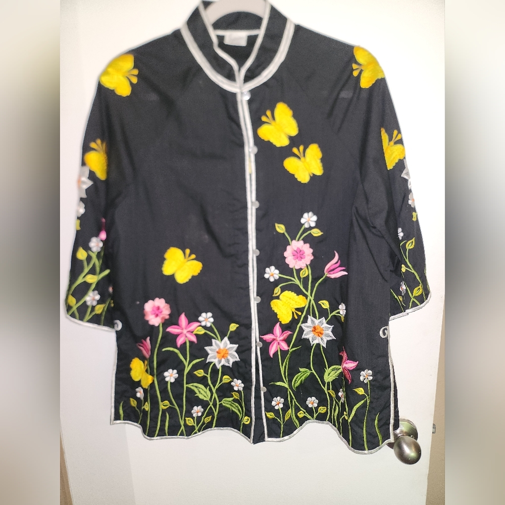 Trini Floral Embroidered Black Kimono Size Large